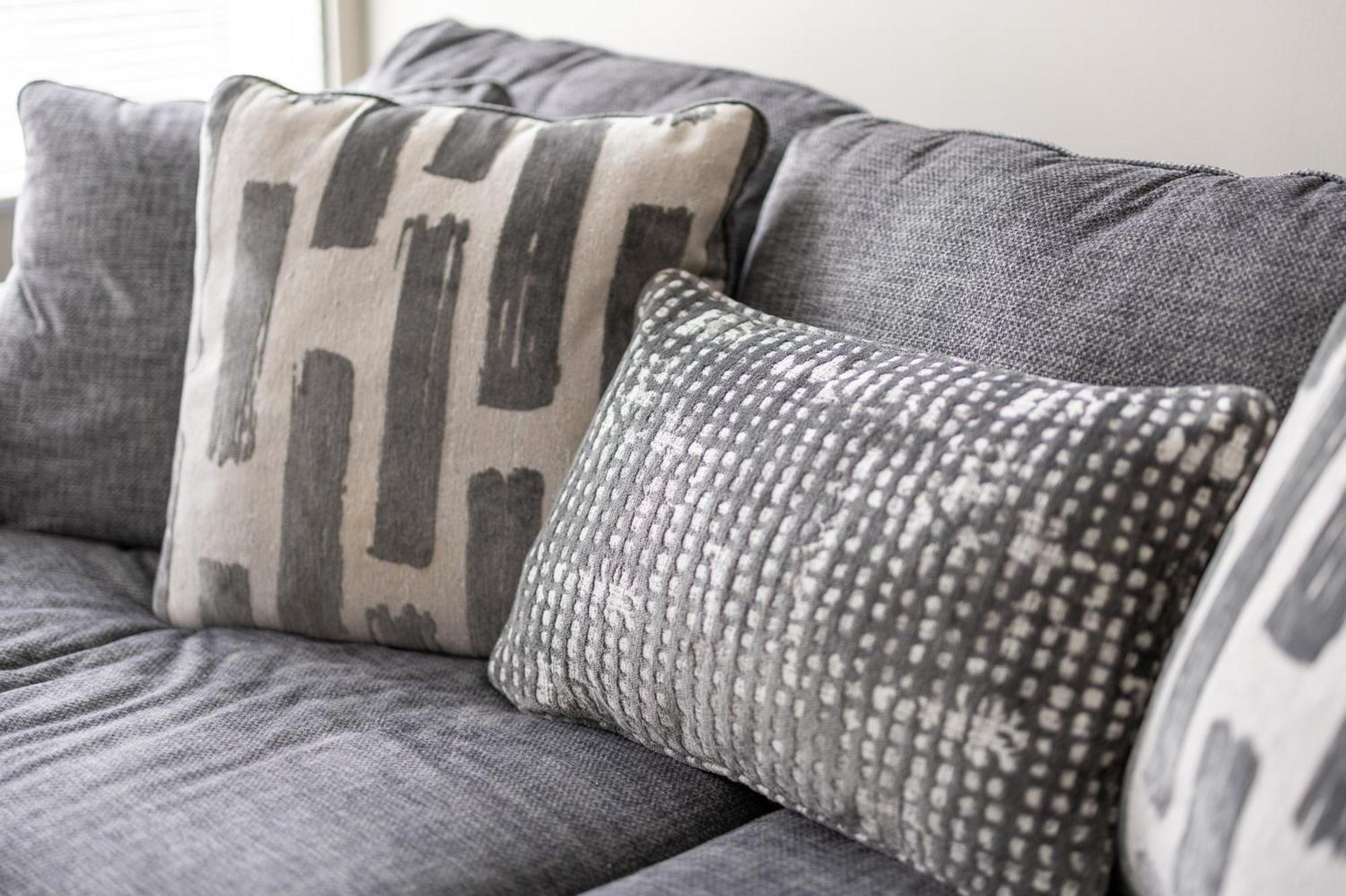 Luxury Downtown Townhome Unit 5 *